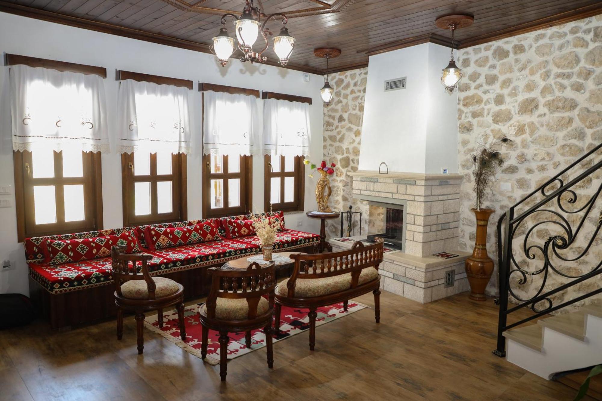فندق The House Of Dollma , Inside Kruja Castle المظهر الخارجي الصورة